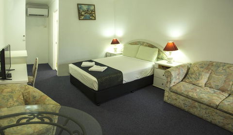 Calico Court Motel - Hotel Accommodation 2