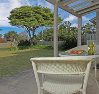 Callala Beach Cottage - charm and character - Hotel Accommodation