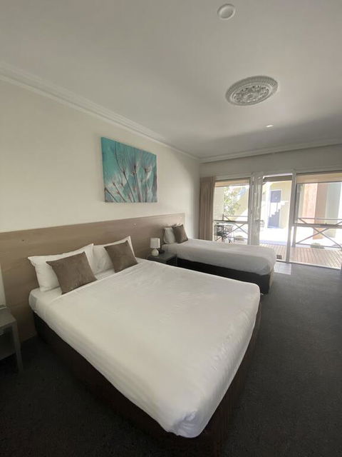 Campaspe Lodge - Hotel Accommodation 2