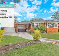 CAMPBELLTOWN HOLIDAY HOME 3 BED  FREE PARKING NCA039 - Hotel Accommodation
