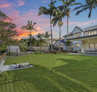 CANAL HOME NEAR MOOLOOLABA - Hotel Accommodation