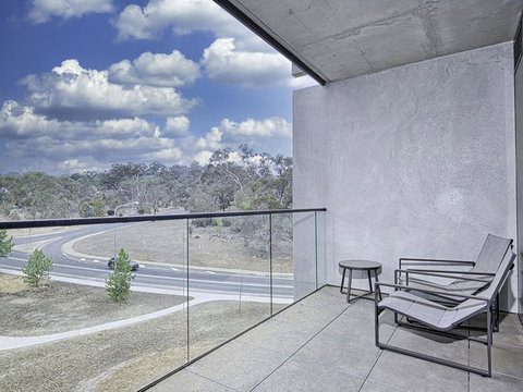 CANBERRA CHIC-hosted By:L'Abode Accommodation - Hotel Accommodation 1