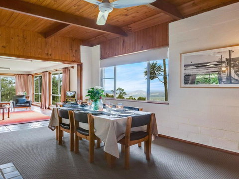 Captain's Lookout - Elevated Ocean Views, Rural Stay - Hotel Accommodation 1