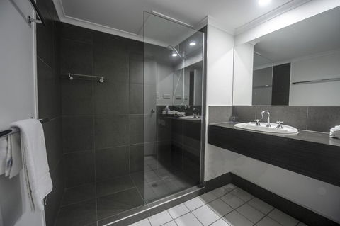 Castaways Resort & Spa On Mission Beach - Hotel Accommodation 3