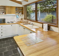 Cedar Cottage - Close to water and pet friendly - Hotel Accommodation