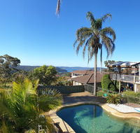 Central Coast Getaway 4B Family Holiday Home - Hotel Accommodation