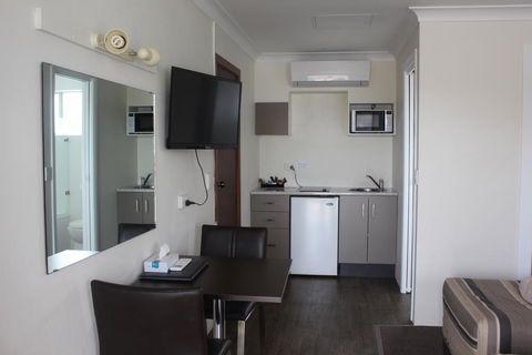 Centrepoint Motel - Hotel Accommodation 3