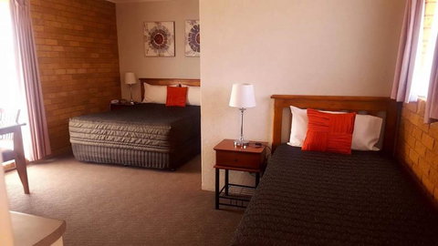 Centrepoint Motel Deniliquin - Hotel Accommodation 1