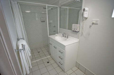 Centrepoint Motor Inn - Hotel Accommodation 3