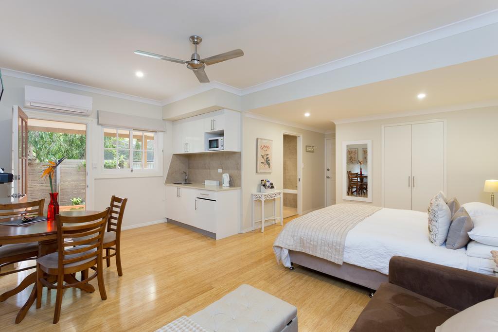 Chapel Hill QLD Hotel Accommodation