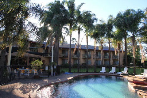 Charbonnier Motor Inn - Hotel Accommodation 2