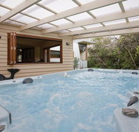 Charles Central Oasis 8 - Hotel Accommodation