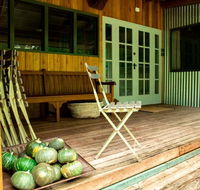 Chevys Rest - Hotel Accommodation