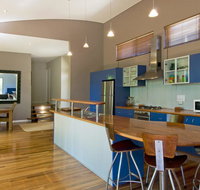 Chriscross Retreat 9 Cross Street - Hotel Accommodation