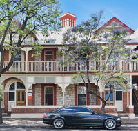 City Apartments at Cecil Mansions - Hotel Accommodation