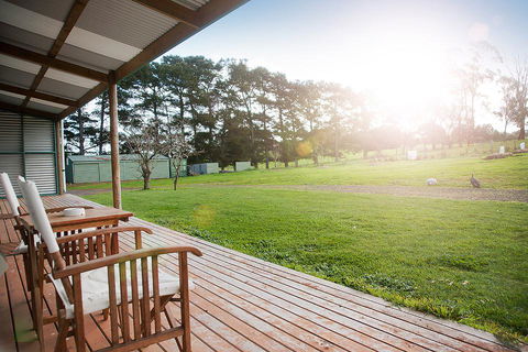 Clarendon Chalets - Hotel Accommodation 2