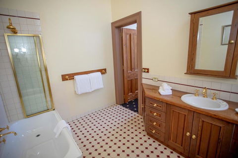 Clocktower Suites - Hotel Accommodation 2