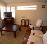 Clovelly Beach Townhouse - Hotel Accommodation