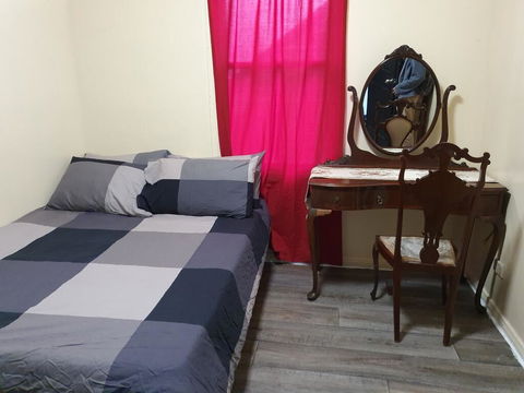 Clover Free Car Parking Hostel - Hotel Accommodation 1