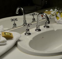 Club Inn Motel - Hotel Accommodation