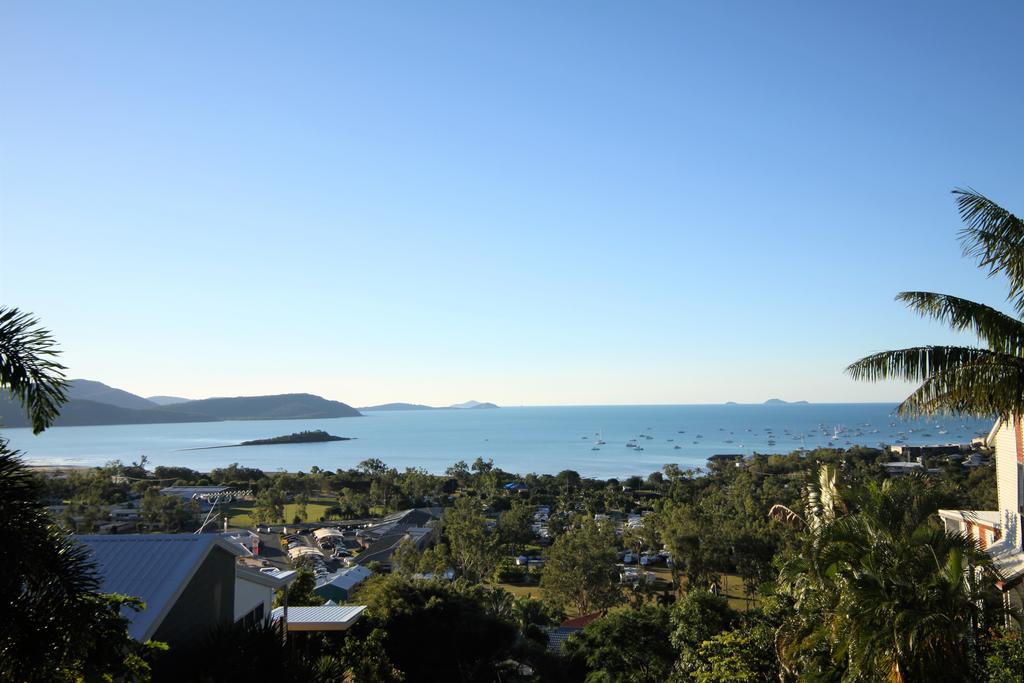 Cannonvale QLD Hotel Accommodation