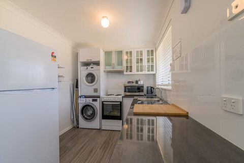 Cole House Apartments - Hotel Accommodation 1