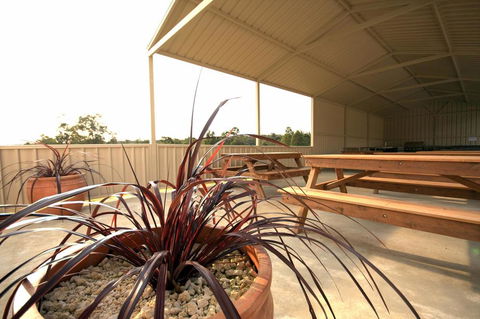 Collie Hills Accommodation Village - Hotel Accommodation 2