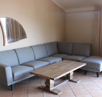 Colonial Court Beachfront Motel  Holiday Stay