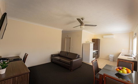Comfort Inn And Suites Robertson Gardens - Hotel Accommodation 1