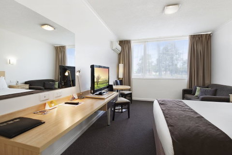 Comfort Inn Capital Horsham - Hotel Accommodation 1
