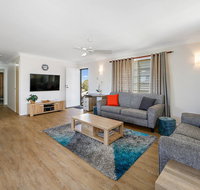 Comfy  Cosy Upstairs - Hotel Accommodation
