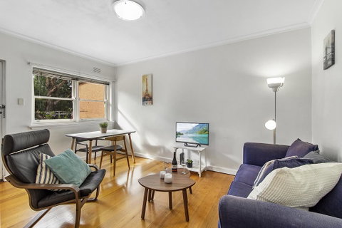 Comfy One-bedroom Unit Between City And Airport - Hotel Accommodation 0