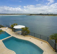 Commodore Apartments - Hotel Accommodation