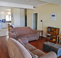 Cooinda 17 Dulconghi Street - Hotel Accommodation