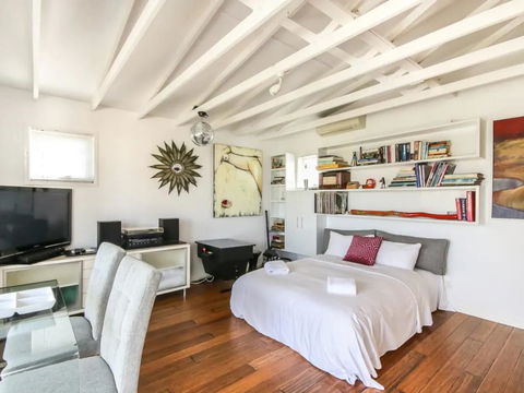 Cool Architect-Designed Studio Close To CBD - Hotel Accommodation 0