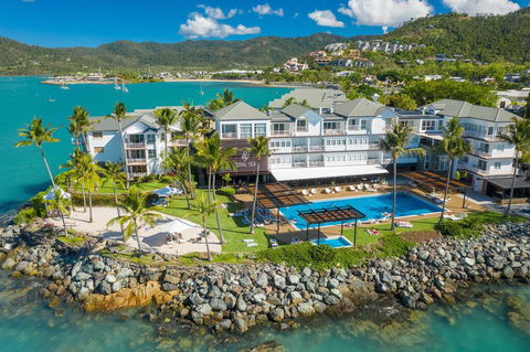 Coral Sea Marina Resort - Hotel Accommodation 0