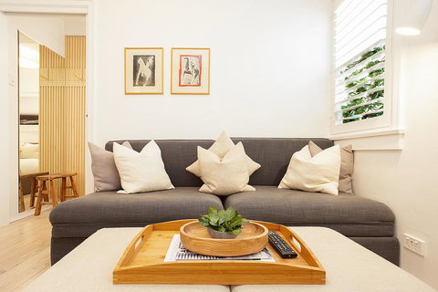 Cosy Flat In Art Deco Building Minutes From City - Hotel Accommodation 2