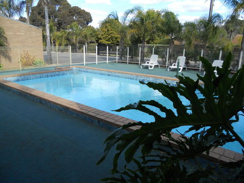 Cottonwood Motor Inn - Hotel Accommodation 0