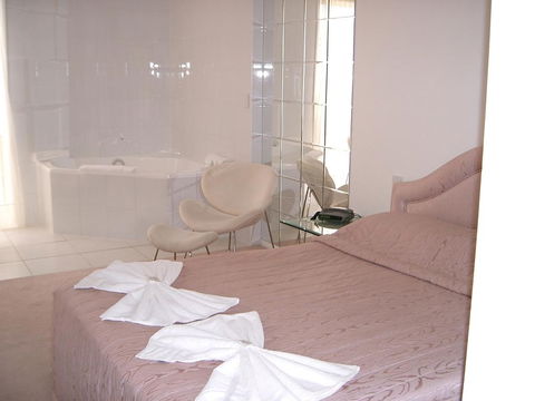 Cottonwood Motor Inn - Hotel Accommodation 1
