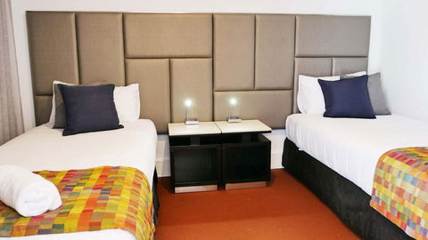 Country Capital Motel - Hotel Accommodation 1