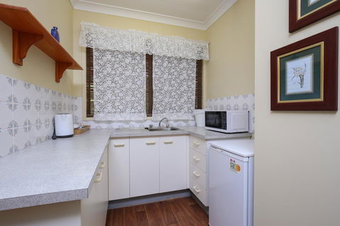 Country Lodge Motel - Hotel Accommodation 2