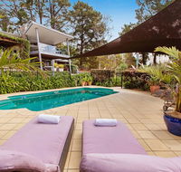 COUNTRY MEETS THE BAY - MOUNT ELIZA - Hotel Accommodation