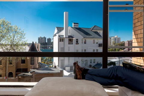 Couple's Gateway In Sunny Elizabeth Bay - Hotel Accommodation 0