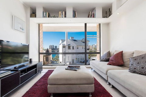 Couple's Gateway In Sunny Elizabeth Bay - Hotel Accommodation 1