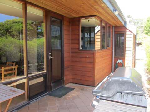 Cowrie Chalet - Hotel Accommodation 1