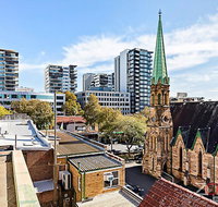 Cozy Apartments near Burwood Train Station - Hotel Accommodation