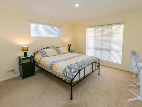 Cozy Family Holiday House - Hotel Accommodation 1