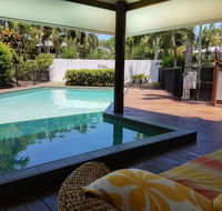 Crazy About Cairns Resort Living - 6 Bedrooms - Hotel Accommodation