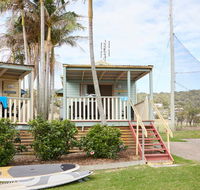 Crescent Head Holiday Park - Hotel Accommodation