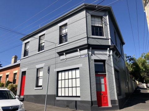Cromwell Apartment - 3 Red Doors Battery Point - Hotel Accommodation 0